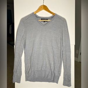 Banana Republic V-neck sweater in Italian merino wool size medium.